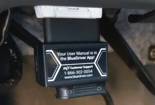 BlueDriver in OBD2 Port